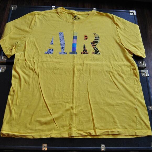 The Nike Tee AIR XXL Yellow Short Sleeve Shirt w/ Animal Print Logo - Picture 1 of 6